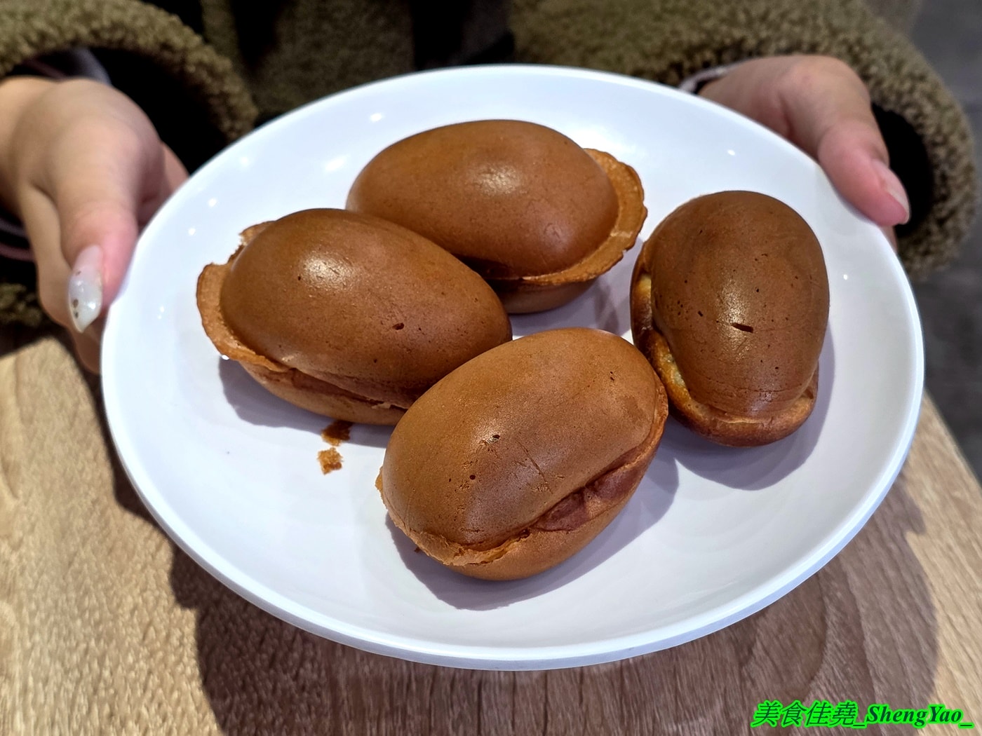 [台中西屯]牛室炙燒牛排 中科玉門店 – 被牛排耽誤的自助BUFFET，排餐389元起超豐富自助吧吃到飽，新增現烤雞蛋糕和手工豆花。