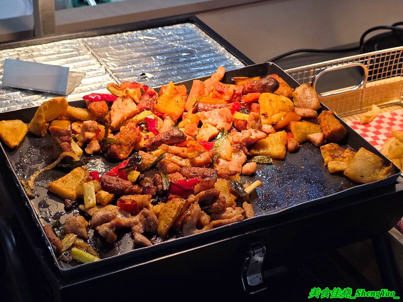 [台中西屯]牛室炙燒牛排 中科玉門店 – 被牛排耽誤的自助BUFFET，排餐389元起超豐富自助吧吃到飽，新增現烤雞蛋糕和手工豆花。