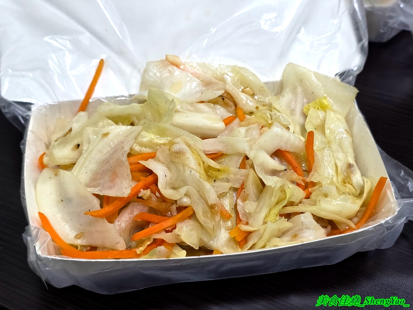 [台中梧棲]阿誠香雞排 – 被雞排炸物耽誤的熱炒店，明明是雞排店，卻有賣炒飯炒麵和熱炒燒烤，重新裝潢有內用區了。