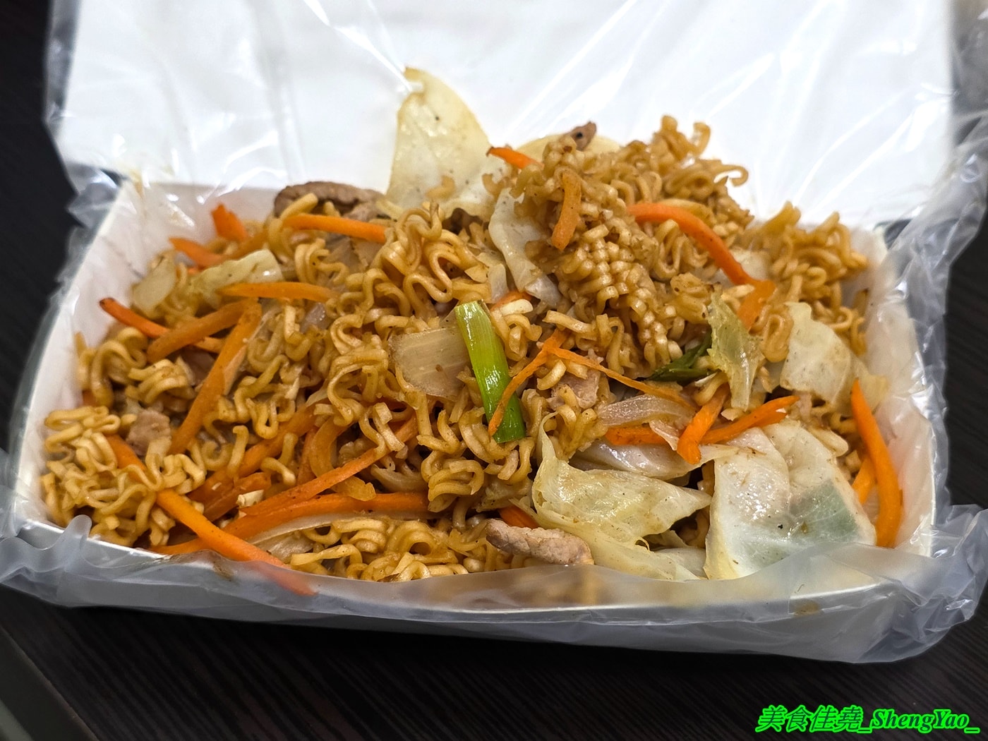 [台中梧棲]阿誠香雞排 – 被雞排炸物耽誤的熱炒店，明明是雞排店，卻有賣炒飯炒麵和熱炒燒烤，重新裝潢有內用區了。