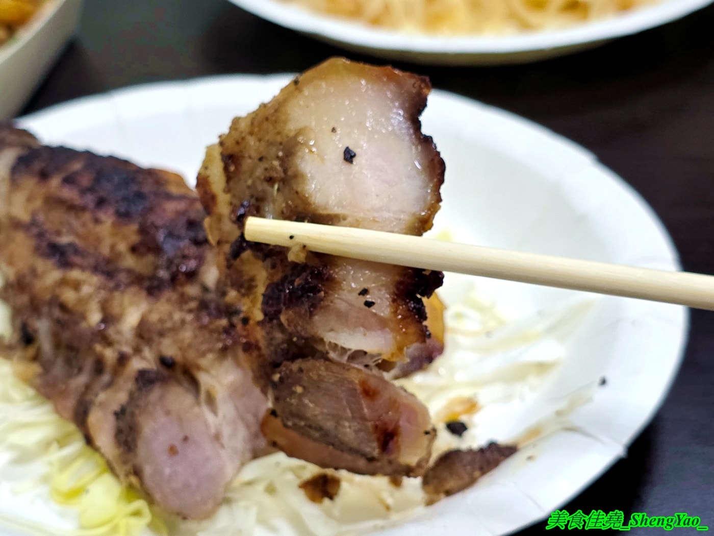 [台中梧棲]阿誠香雞排 – 被雞排炸物耽誤的熱炒店，明明是雞排店，卻有賣炒飯炒麵和熱炒燒烤，重新裝潢有內用區了。