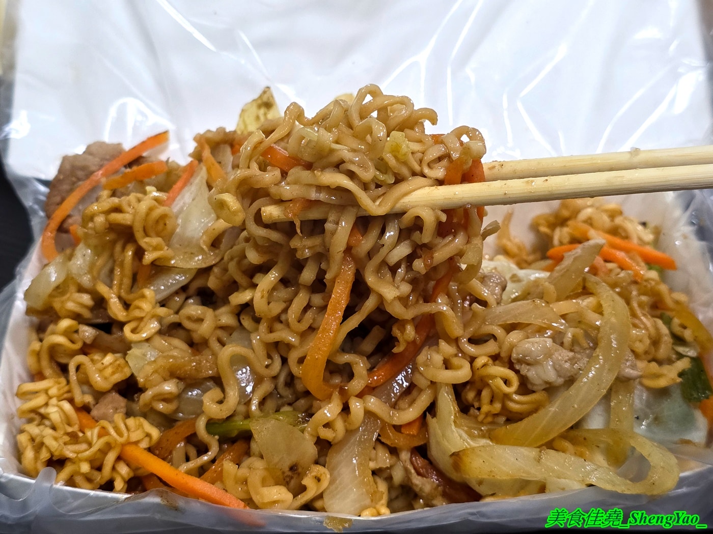 [台中梧棲]阿誠香雞排 – 被雞排炸物耽誤的熱炒店，明明是雞排店，卻有賣炒飯炒麵和熱炒燒烤，重新裝潢有內用區了。
