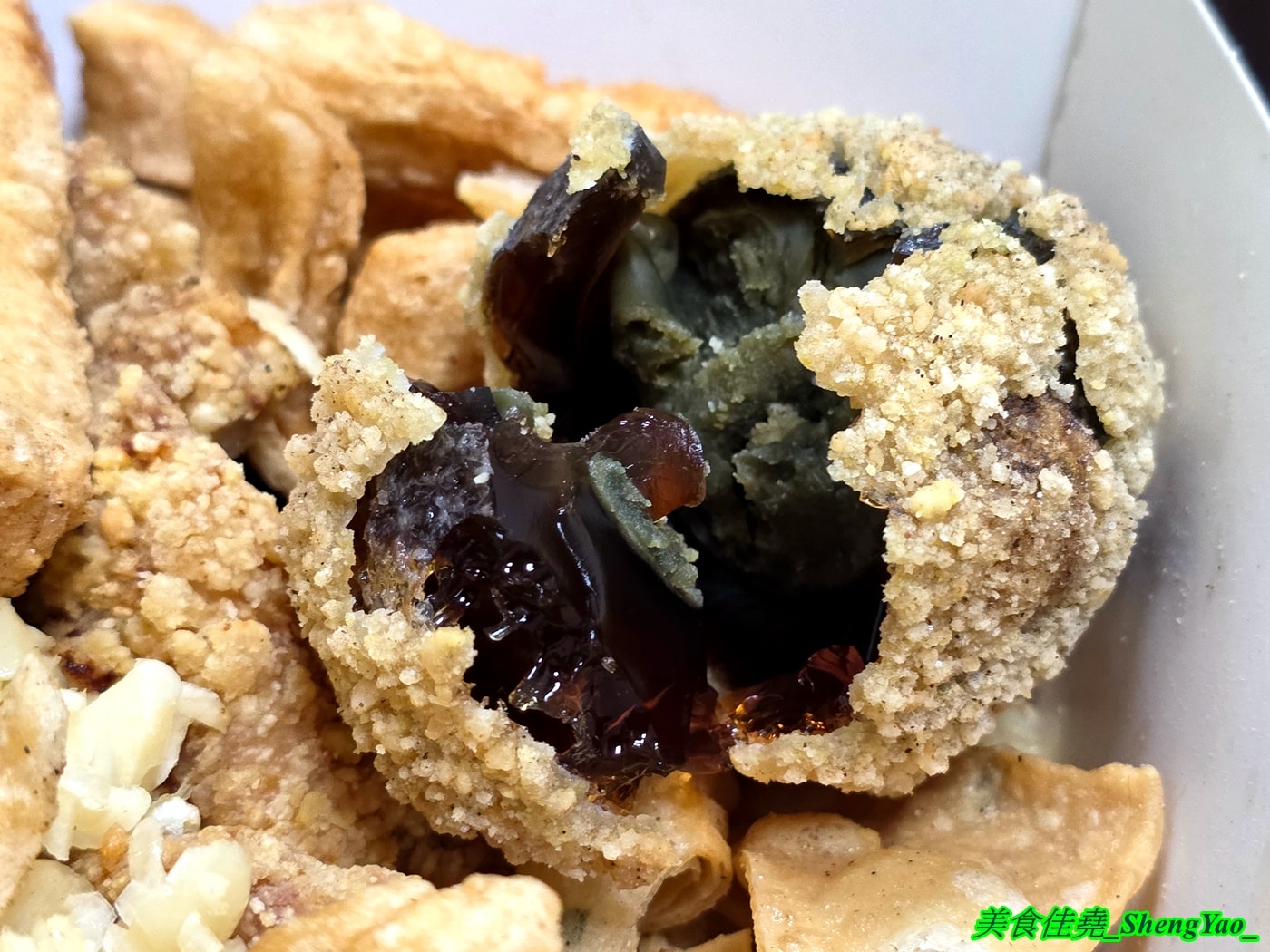 [台中梧棲]阿誠香雞排 – 被雞排炸物耽誤的熱炒店，明明是雞排店，卻有賣炒飯炒麵和熱炒燒烤，重新裝潢有內用區了。