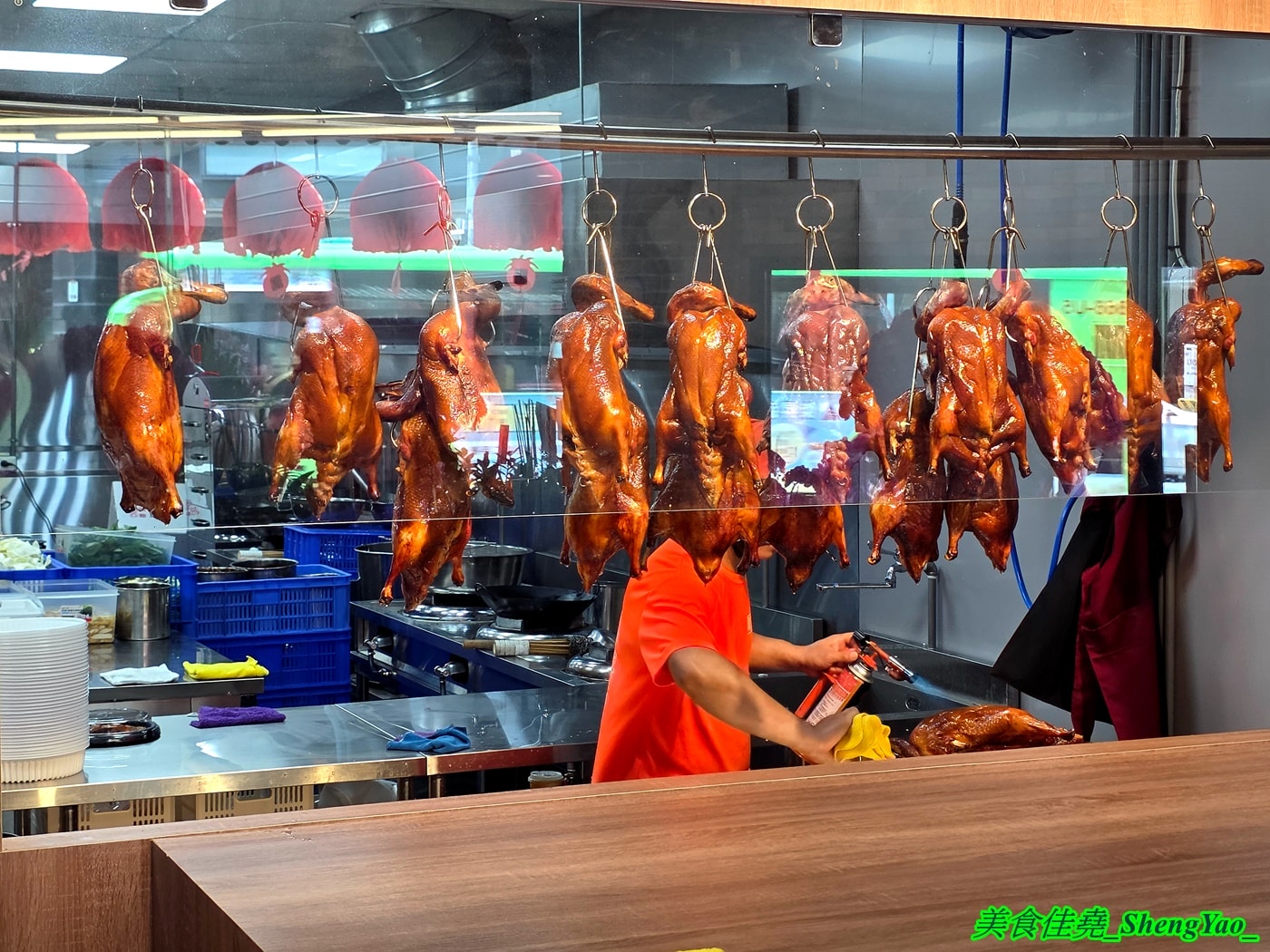 [台中太平]鴨大哥港式脆皮烤鴨 太平店 – 從海線沙鹿發跡的傳奇烤鴨店，吃法多樣，口味獨特，太平店有設置內用區還有賣燒鴨飯、叉燒飯。