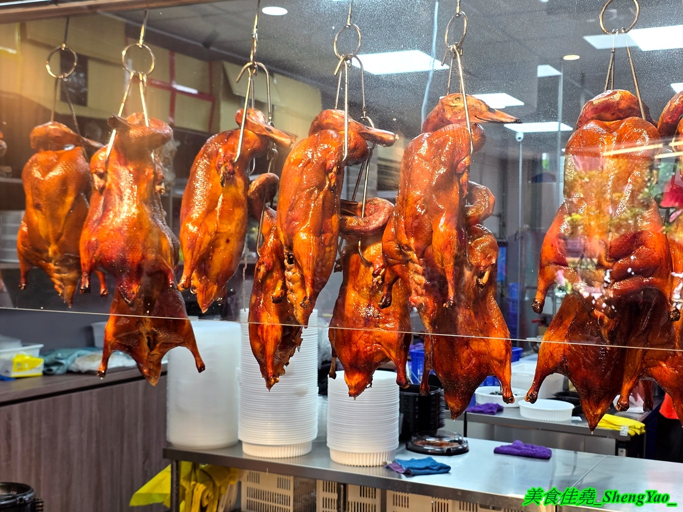 [台中太平]鴨大哥港式脆皮烤鴨 太平店 – 從海線沙鹿發跡的傳奇烤鴨店，吃法多樣，口味獨特，太平店有設置內用區還有賣燒鴨飯、叉燒飯。