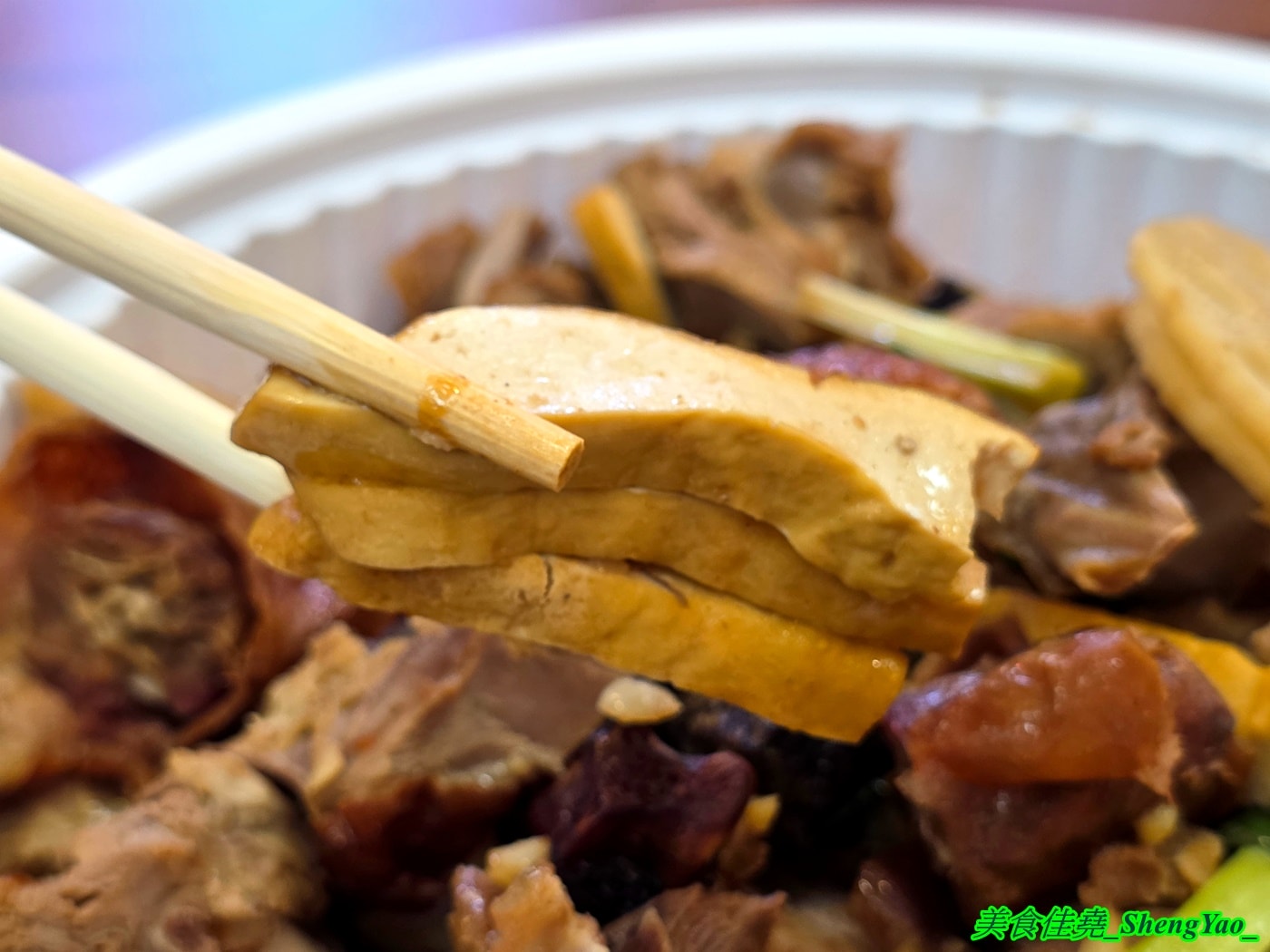 [台中太平]鴨大哥港式脆皮烤鴨 太平店 – 從海線沙鹿發跡的傳奇烤鴨店，吃法多樣，口味獨特，太平店有設置內用區還有賣燒鴨飯、叉燒飯。