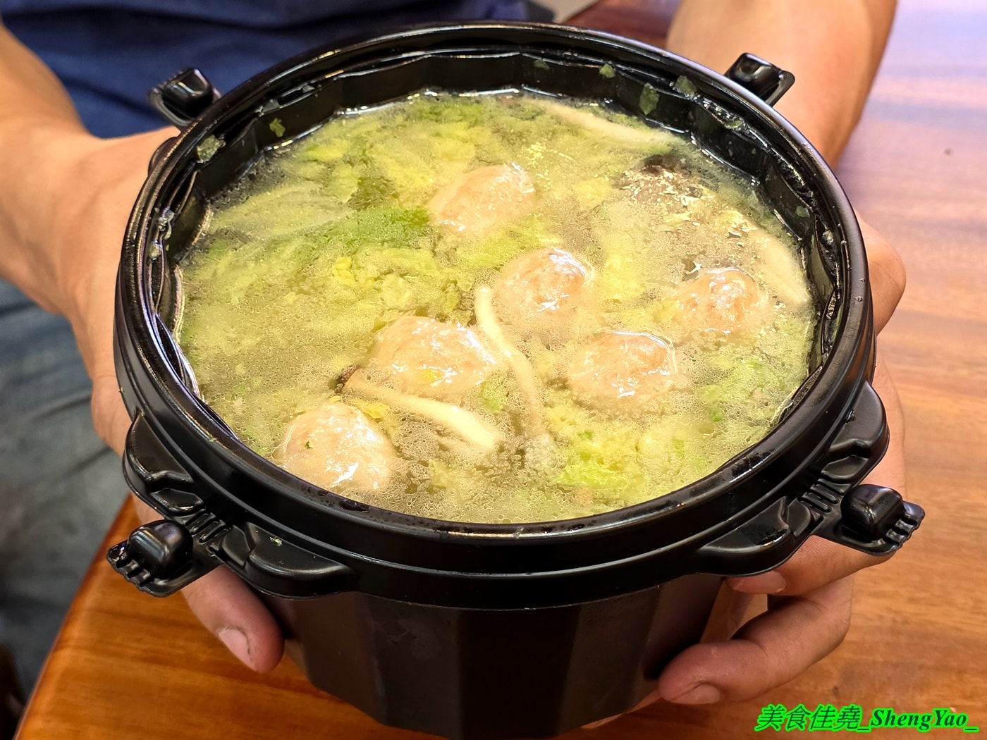 [台中太平]鴨大哥港式脆皮烤鴨 太平店 – 從海線沙鹿發跡的傳奇烤鴨店，吃法多樣，口味獨特，太平店有設置內用區還有賣燒鴨飯、叉燒飯。