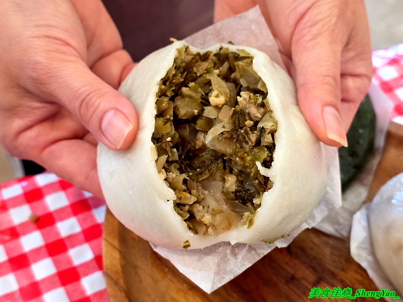 [台中清水]外婆的包粿 – 海線罕見的客家美食，當日現包客家菜包和艾草粿，口味多樣，用料實在，內餡包好包滿，一次買十顆還會送一顆。