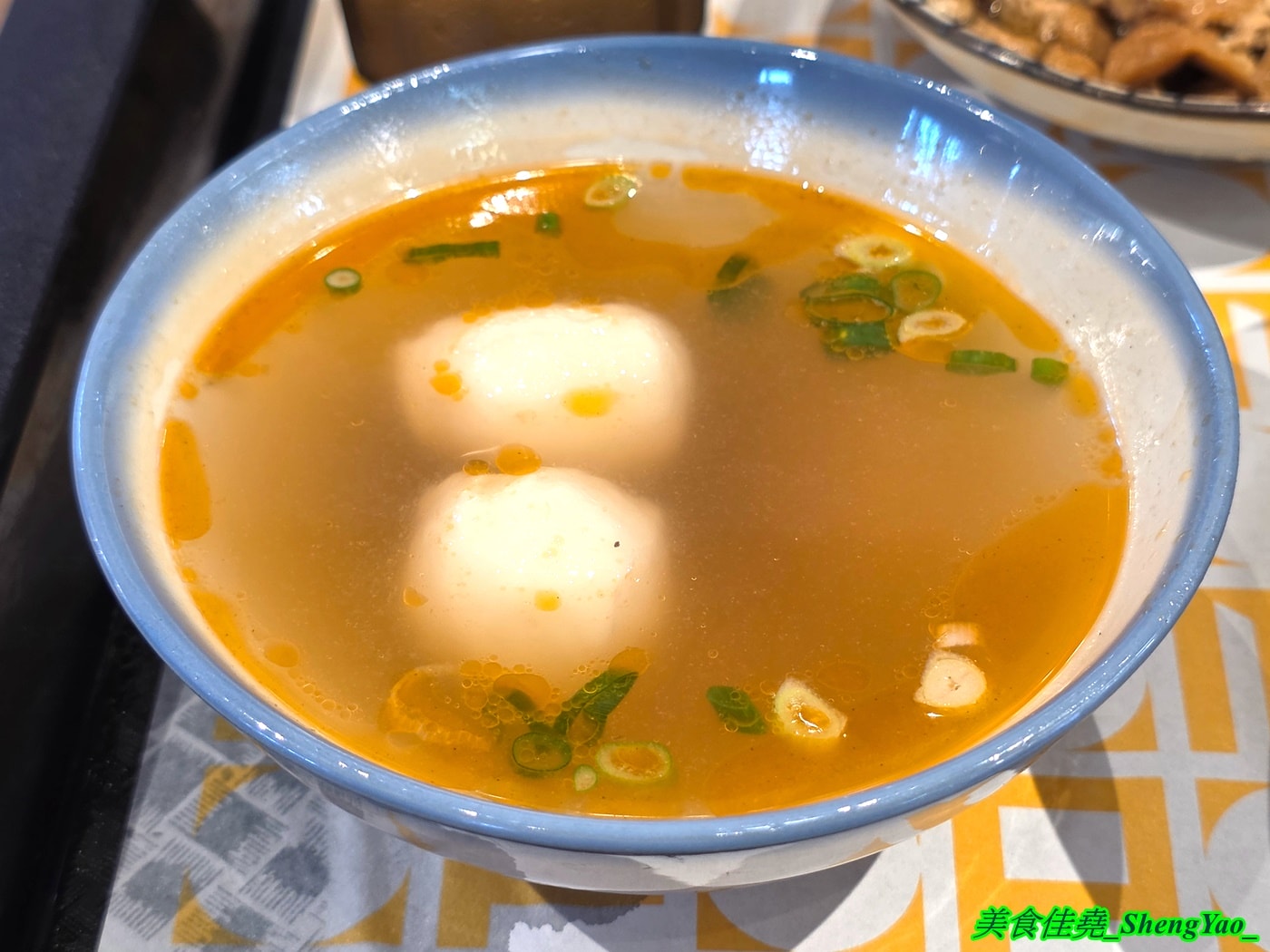 [台中梧棲]忠青商行 台中港三井店 – 號稱台北第一的蝦仁飯，台中首間分店，必點招牌好蝦蛋飯，建議升級蝦加倍，吃起來更爽。