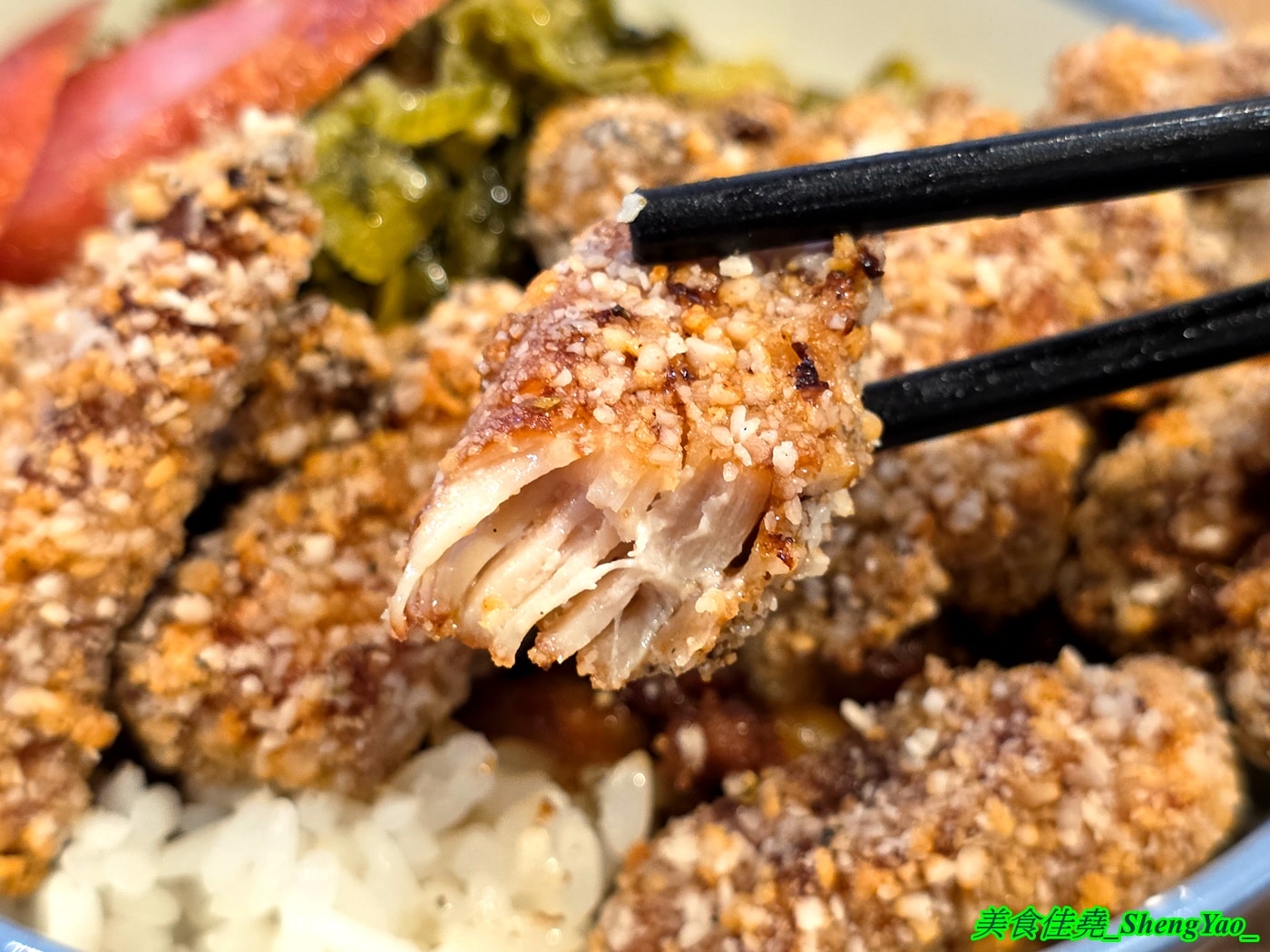[台中梧棲]忠青商行 台中港三井店 – 號稱台北第一的蝦仁飯，台中首間分店，必點招牌好蝦蛋飯，建議升級蝦加倍，吃起來更爽。