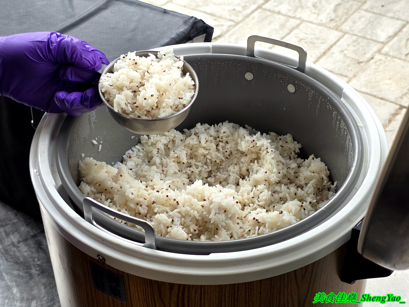 [台中清水]亞米養生飯糰 – 海線好吃的養生沖繩飯糰，米飯是用對身體有好處的紅藜麥飯，內餡用料實在，吃完有飽足感。