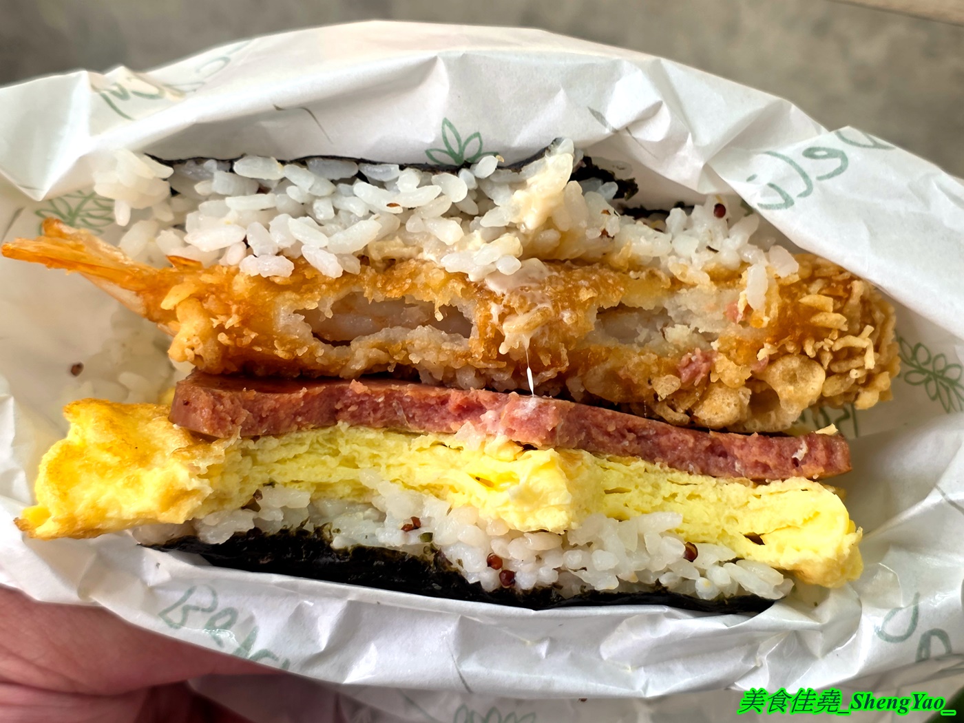 [台中清水]亞米養生飯糰 – 海線好吃的養生沖繩飯糰，米飯是用對身體有好處的紅藜麥飯，內餡用料實在，吃完有飽足感。