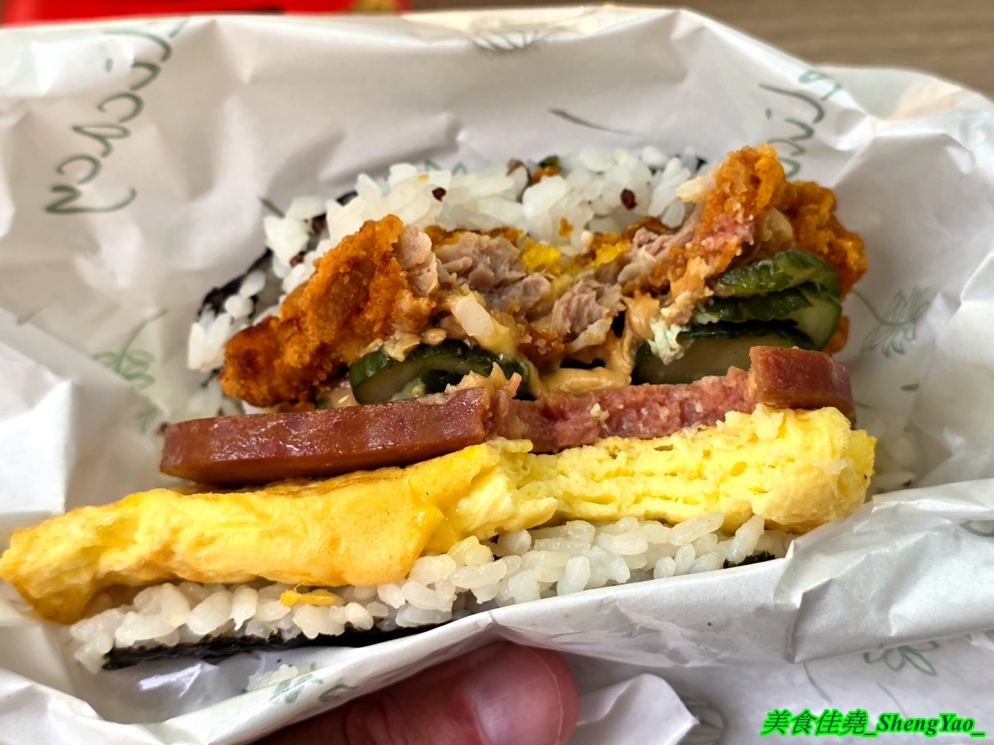 [台中清水]亞米養生飯糰 – 海線好吃的養生沖繩飯糰，米飯是用對身體有好處的紅藜麥飯，內餡用料實在，吃完有飽足感。