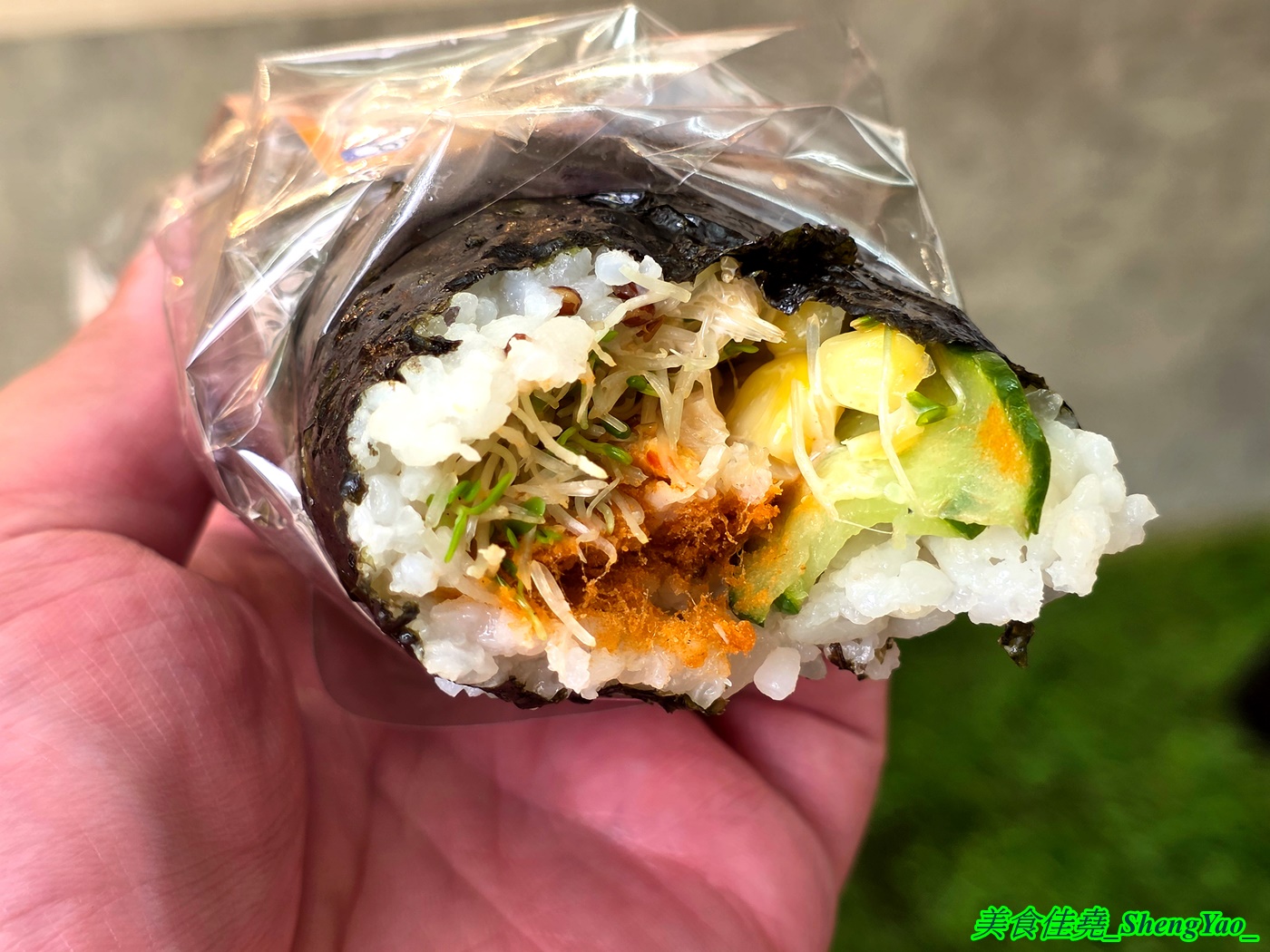 [台中清水]亞米養生飯糰 – 海線好吃的養生沖繩飯糰，米飯是用對身體有好處的紅藜麥飯，內餡用料實在，吃完有飽足感。