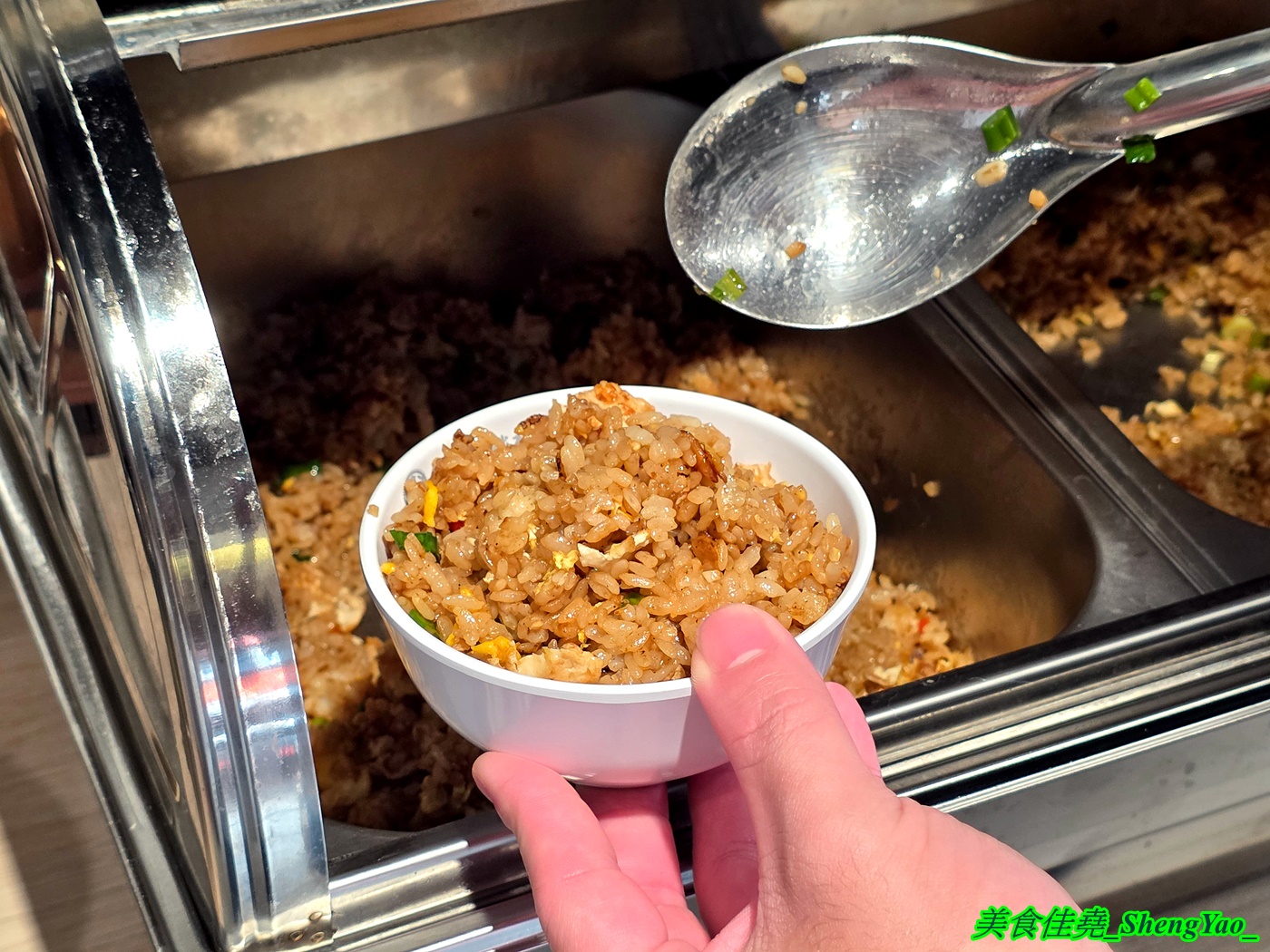 [台中沙鹿]食鮮森鐵板燒 – 海線沙鹿新開幕鐵板燒，有罕見的包手女師傅，青菜可無限續，自助吧除了白飯湯品飲料冰品還有蛋炒飯和小炒料理。