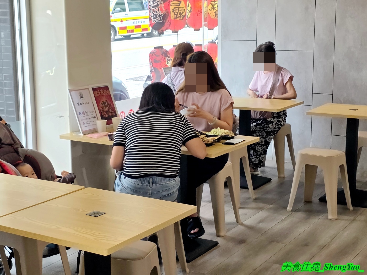 [台中沙鹿]食鮮森鐵板燒 – 海線沙鹿新開幕鐵板燒，有罕見的包手女師傅，青菜可無限續，自助吧除了白飯湯品飲料冰品還有蛋炒飯和小炒料理。