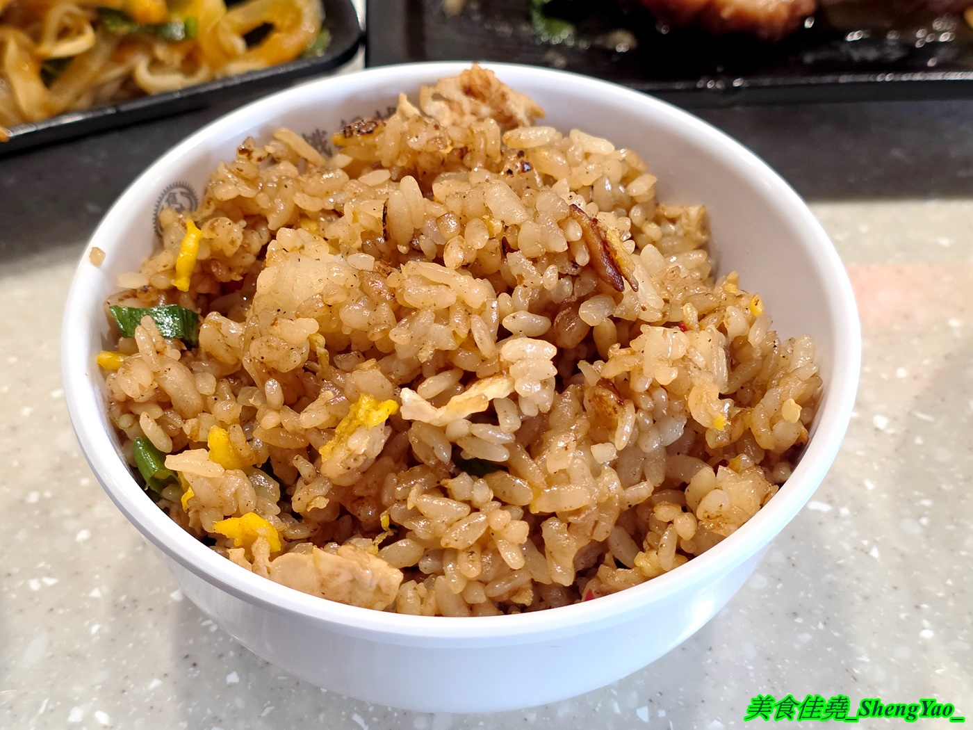 [台中沙鹿]食鮮森鐵板燒 – 海線沙鹿新開幕鐵板燒，有罕見的包手女師傅，青菜可無限續，自助吧除了白飯湯品飲料冰品還有蛋炒飯和小炒料理。