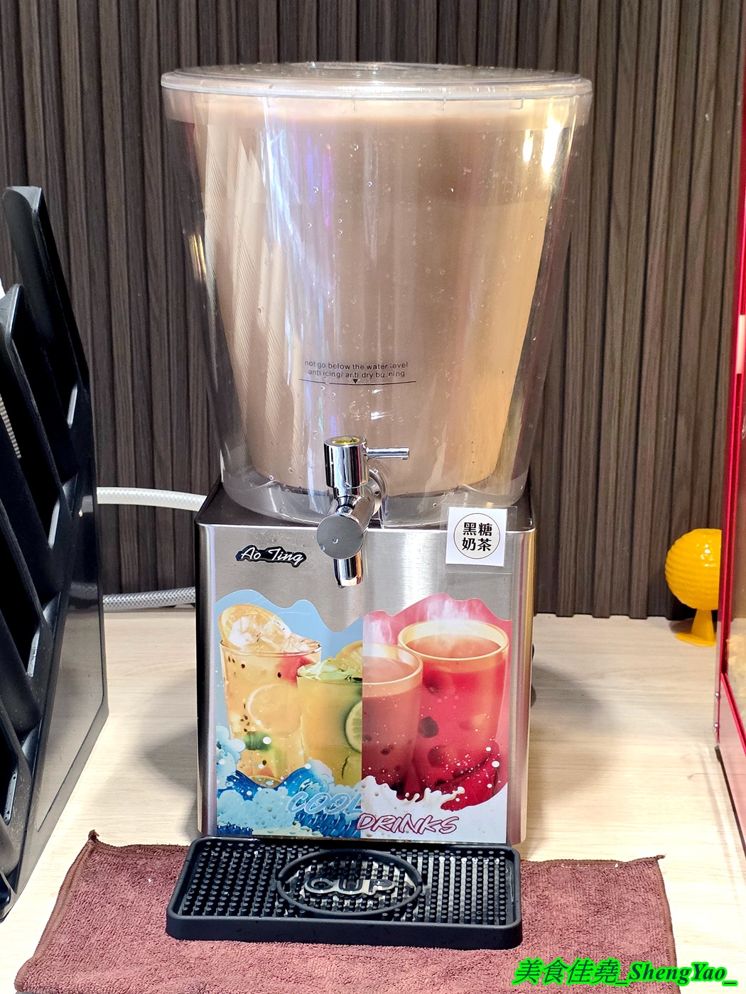 [台中沙鹿]食鮮森鐵板燒 – 海線沙鹿新開幕鐵板燒，有罕見的包手女師傅，青菜可無限續，自助吧除了白飯湯品飲料冰品還有蛋炒飯和小炒料理。