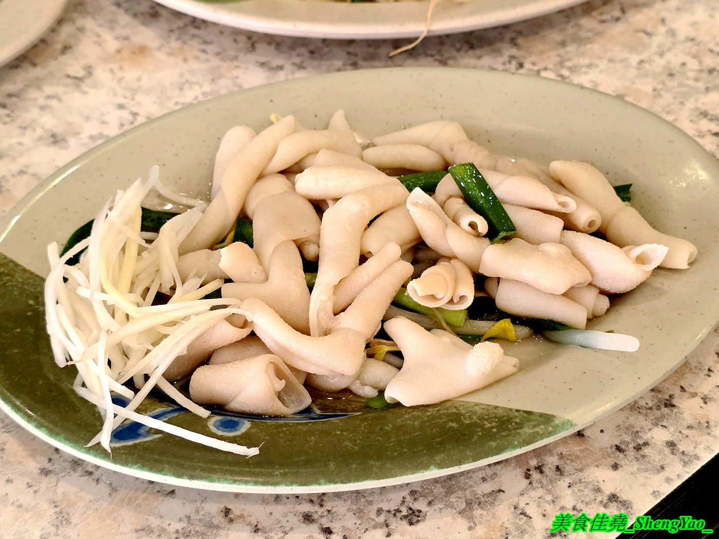 [台中沙鹿]華山鵝肉 – 北漂上來的嘉義鵝肉名店，有鹹水鵝和燻茶鵝兩種可選，鵝肉部位價格明確，合理又不貴，5/29開幕連續六天鵝肉飯小碗內用一律只要10元。
