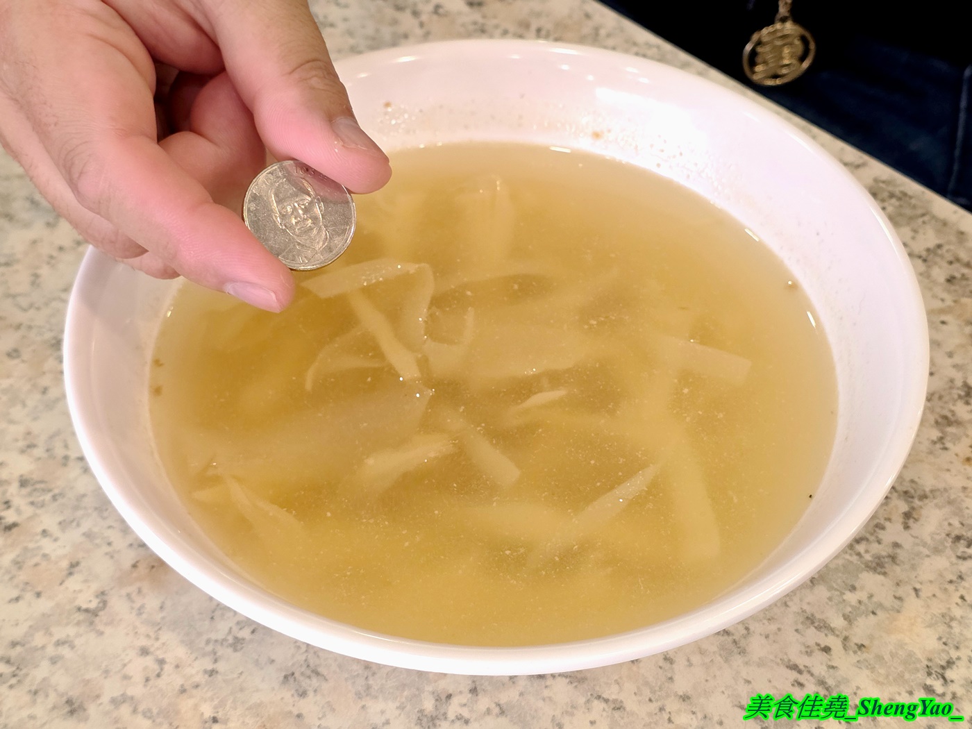 [台中沙鹿]華山鵝肉 – 北漂上來的嘉義鵝肉名店，有鹹水鵝和燻茶鵝兩種可選，鵝肉部位價格明確，合理又不貴，5/29開幕連續六天鵝肉飯小碗內用一律只要10元。