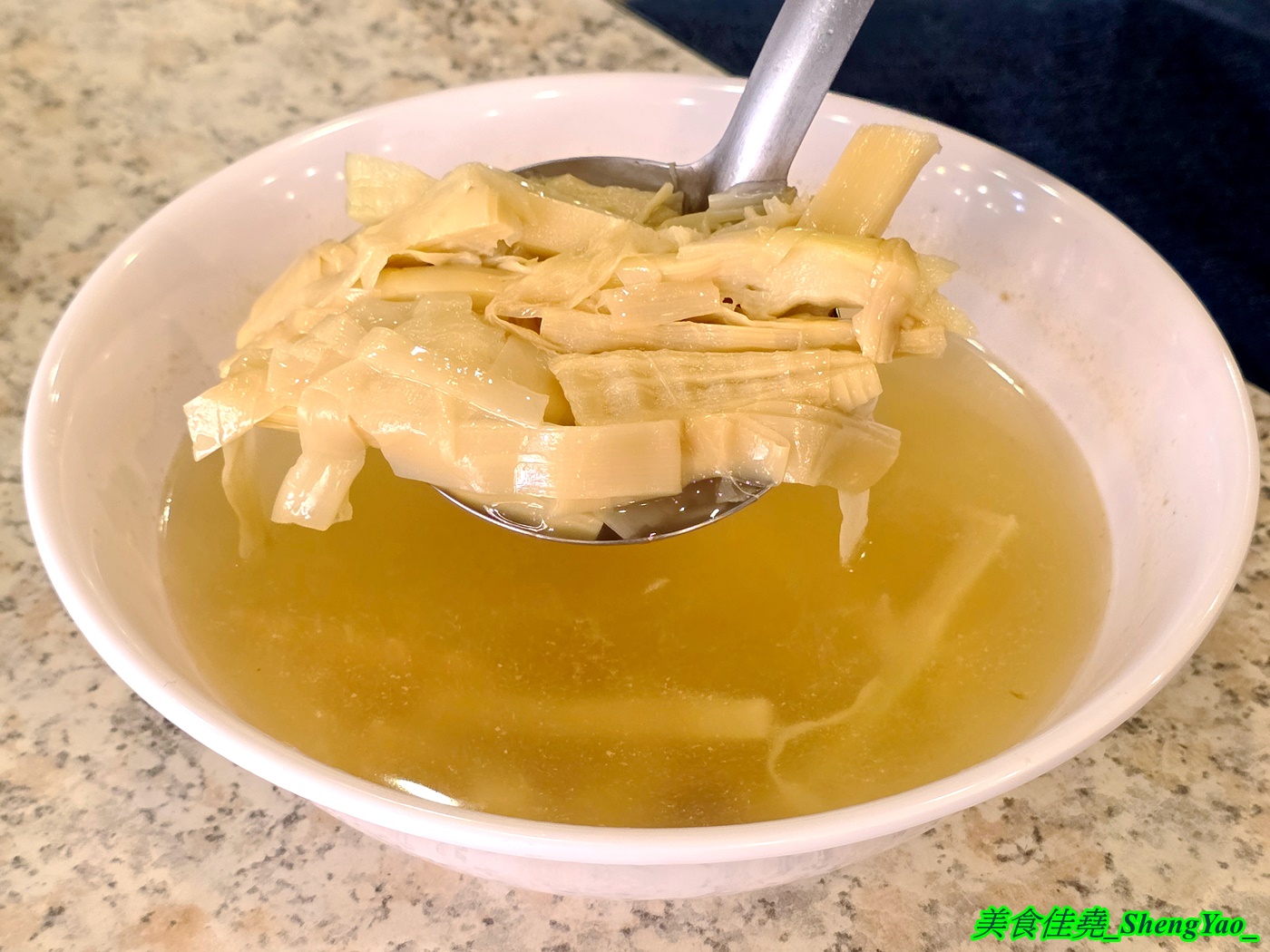 [台中沙鹿]華山鵝肉 – 北漂上來的嘉義鵝肉名店，有鹹水鵝和燻茶鵝兩種可選，鵝肉部位價格明確，合理又不貴，5/29開幕連續六天鵝肉飯小碗內用一律只要10元。