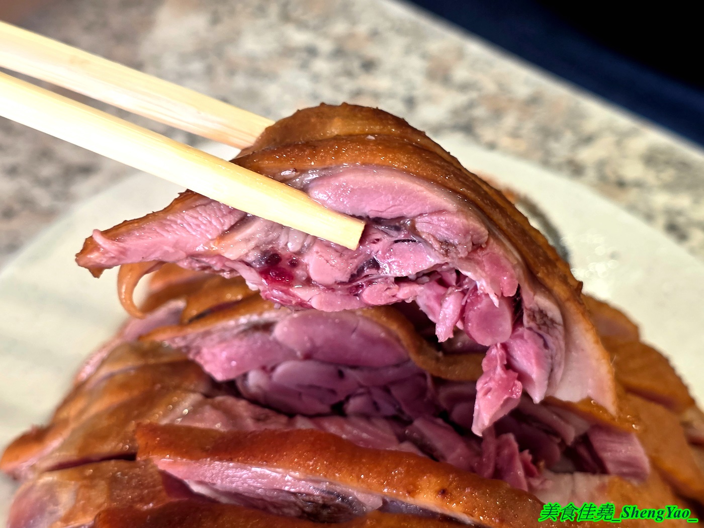 [台中沙鹿]華山鵝肉 – 北漂上來的嘉義鵝肉名店，有鹹水鵝和燻茶鵝兩種可選，鵝肉部位價格明確，合理又不貴，5/29開幕連續六天鵝肉飯小碗內用一律只要10元。