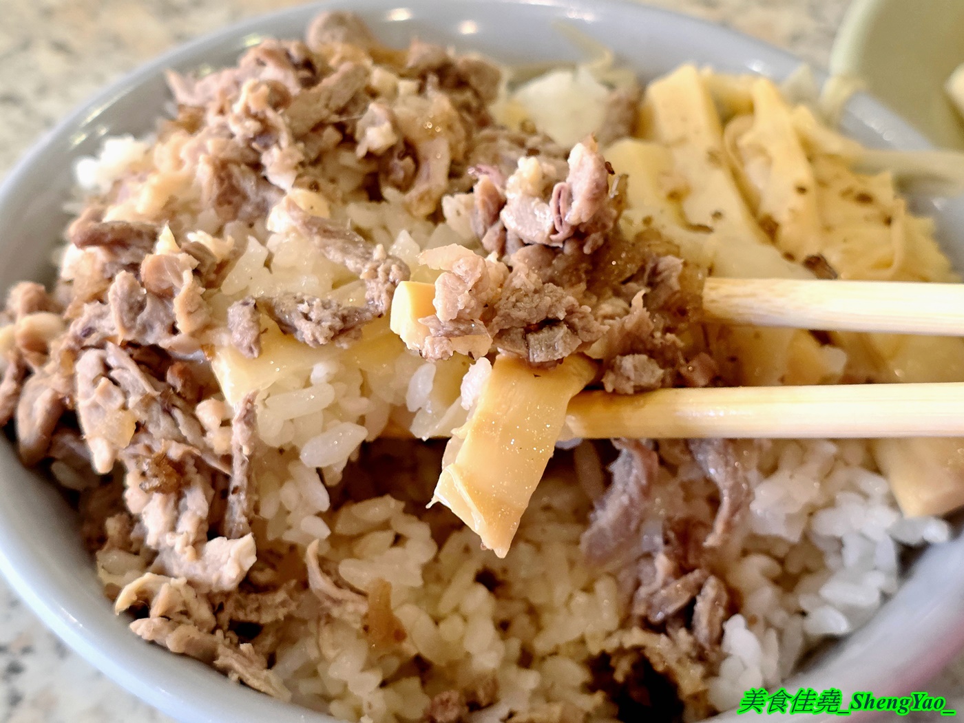 [台中沙鹿]華山鵝肉 – 北漂上來的嘉義鵝肉名店，有鹹水鵝和燻茶鵝兩種可選，鵝肉部位價格明確，合理又不貴，5/29開幕連續六天鵝肉飯小碗內用一律只要10元。