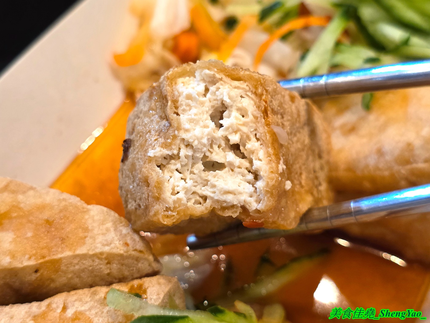 [台中清水]清蒸臭豆腐 – 店名很隨意，但東西不隨便，蒸臭豆腐三種口味各有特色，還有炸臭豆腐、水晶雞肉飯和炒烏龍麵也好吃。