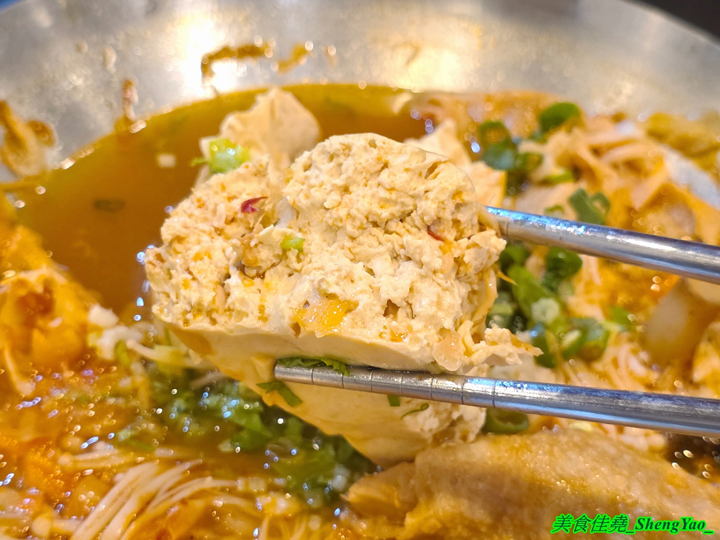 [台中清水]清蒸臭豆腐 – 店名很隨意，但東西不隨便，蒸臭豆腐三種口味各有特色，還有炸臭豆腐、水晶雞肉飯和炒烏龍麵也好吃。