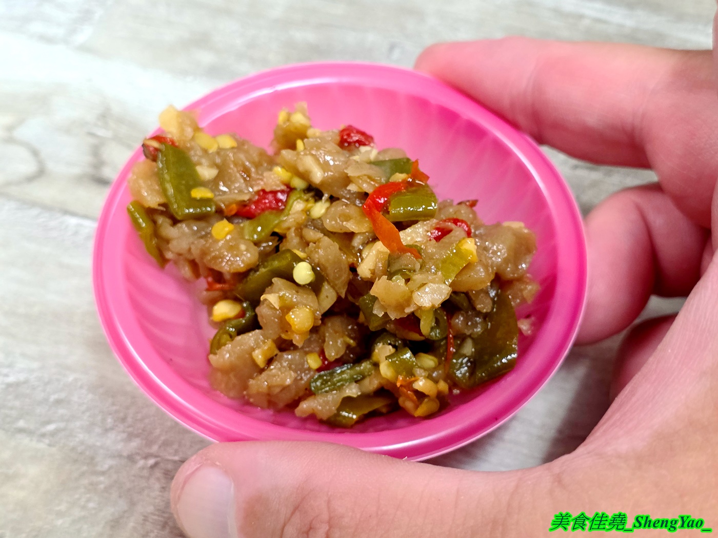 [台中梧棲]蔡ㄟ切仔麵 – 以為是麵店，結果排骨飯才是主角，排骨現點現炸，醃製味道獨特，令人印象深刻，還有炸雞翅也超好吃。