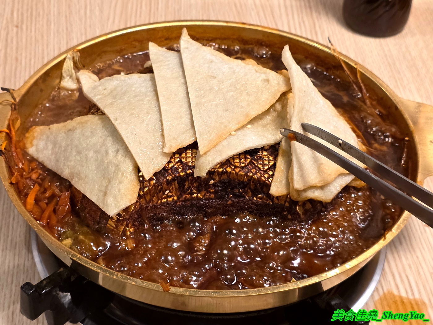 [台中沙鹿]韓滋銅盤烤肉 – 海線沙鹿新開幕韓式銅盤烤肉，各種肉類海鮮銅盤烤肉均一價只要199元，自助吧有六樣小菜加上白飯甜湯飲料霜淇淋無限供應。