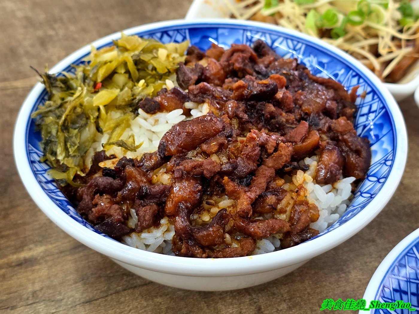 [台中梧棲]吃吃看 – 海線隱藏版小吃店，吃米糕居然可以配干貝湯鮑魚湯。