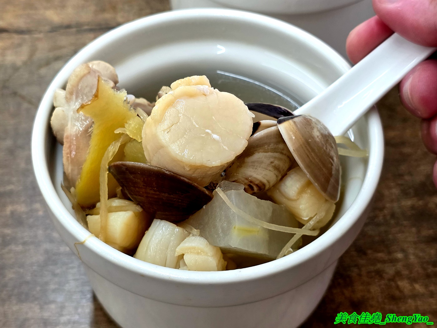 [台中梧棲]吃吃看 – 海線隱藏版小吃店，吃米糕居然可以配干貝湯鮑魚湯。