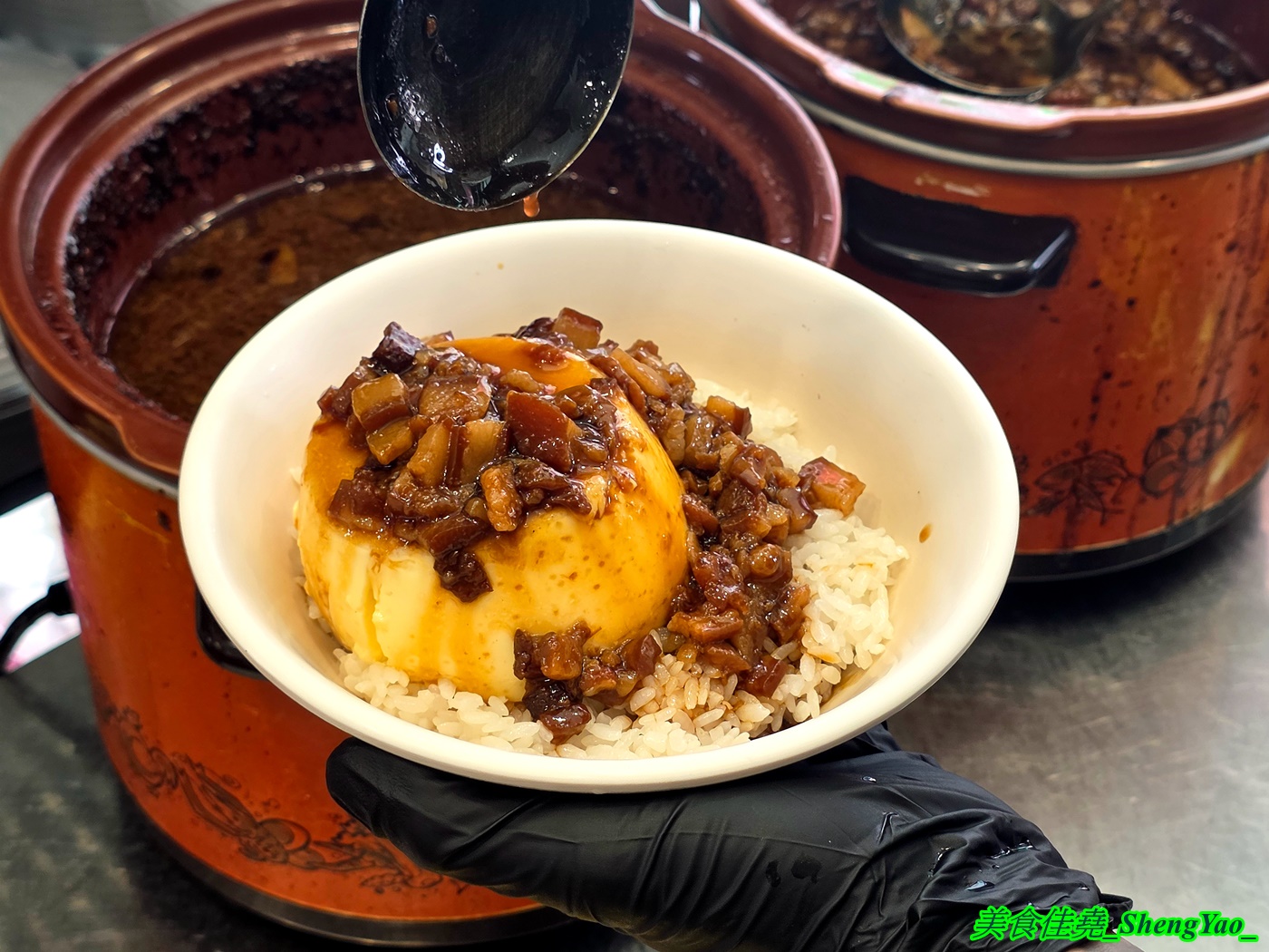 [台中沙鹿]鴻門鴨肉飯 – 台中首創蒸蛋鴨魯飯，還有奇特的蒸蛋當歸湯，蒸蛋口感滑嫩猶如布丁，蒸蛋控不能錯過。
