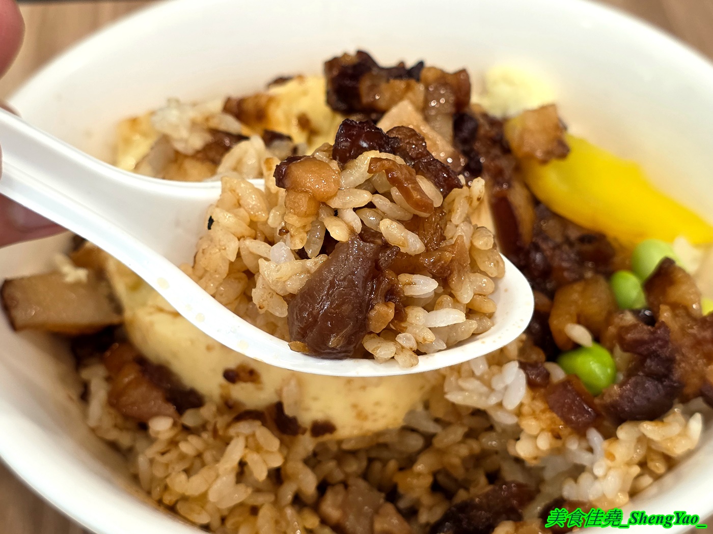 [台中沙鹿]鴻門鴨肉飯 – 台中首創蒸蛋鴨魯飯，還有奇特的蒸蛋當歸湯，蒸蛋口感滑嫩猶如布丁，蒸蛋控不能錯過。