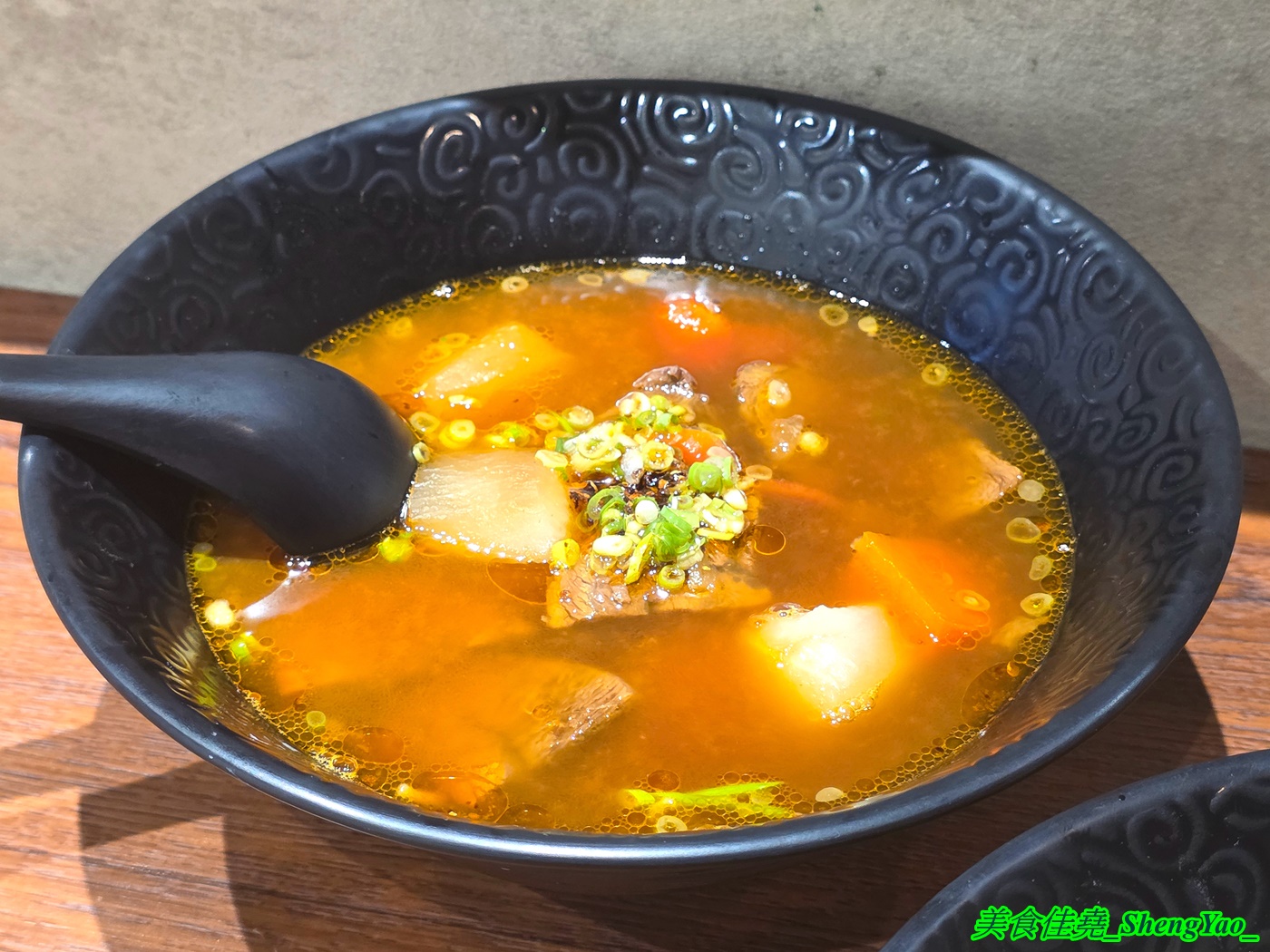 [台中大肚]66牛肉麵 – 海線大肚在地的職人牛肉麵，品項不多但好吃，老闆很有個性。