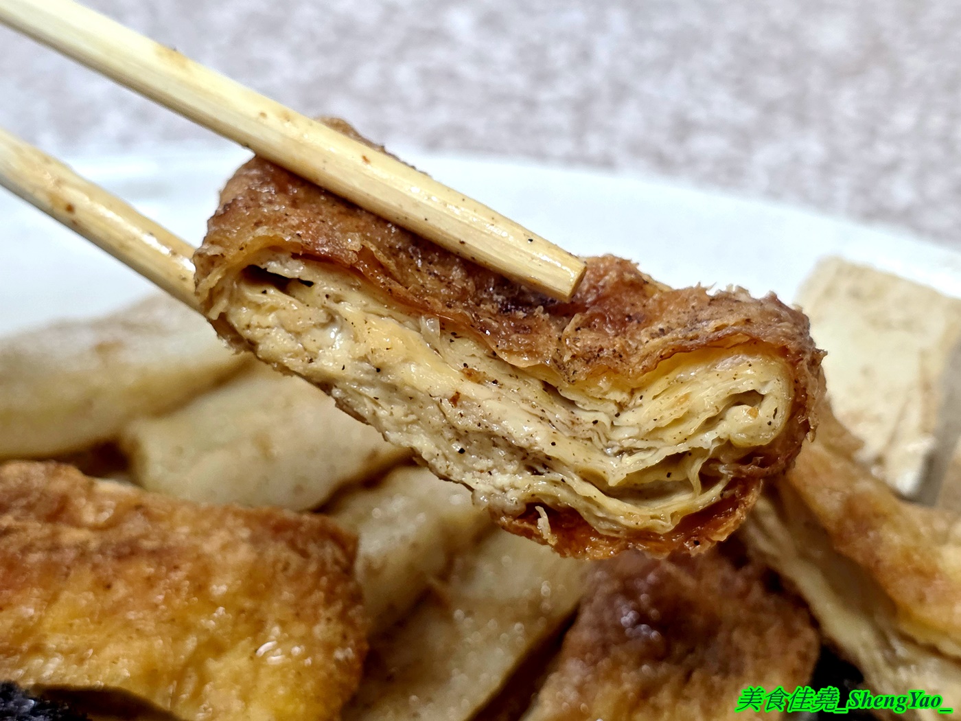 [台中沙鹿]66蜜汁燒烤 – 海線新開幕蜜汁燒烤店，燒烤10元起還有賣冷盤涼菜，附設內用區可內用，營業到半夜1點。