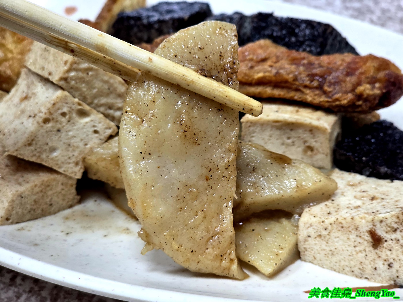 [台中沙鹿]66蜜汁燒烤 – 海線新開幕蜜汁燒烤店，燒烤10元起還有賣冷盤涼菜，附設內用區可內用，營業到半夜1點。
