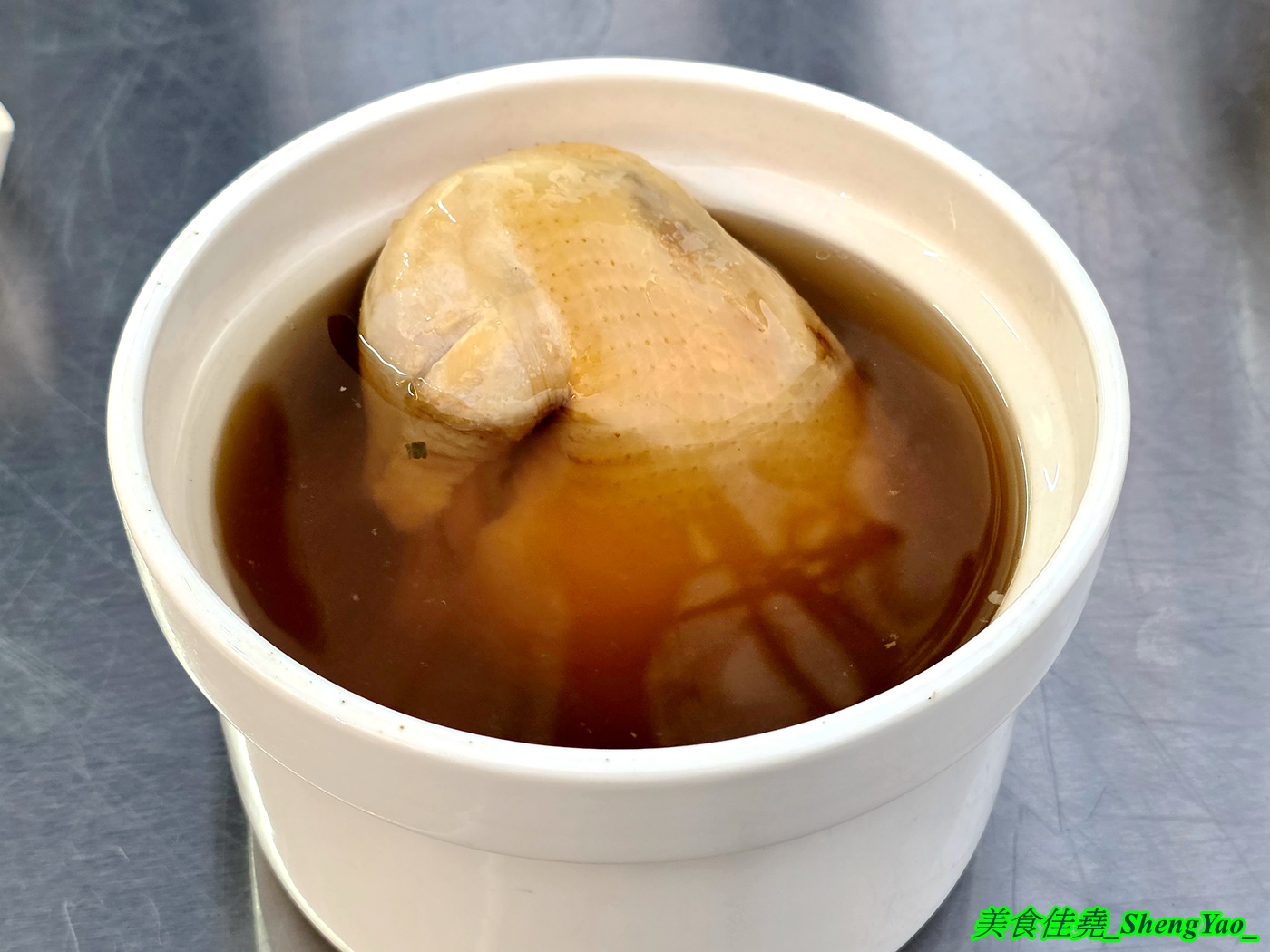 [台中梧棲]圓盅雞湯 – 海線梧棲限定版燉盅雞湯餐車，7種雞湯口味各有特色，雞腿是整隻大骨腿，超霸氣。
