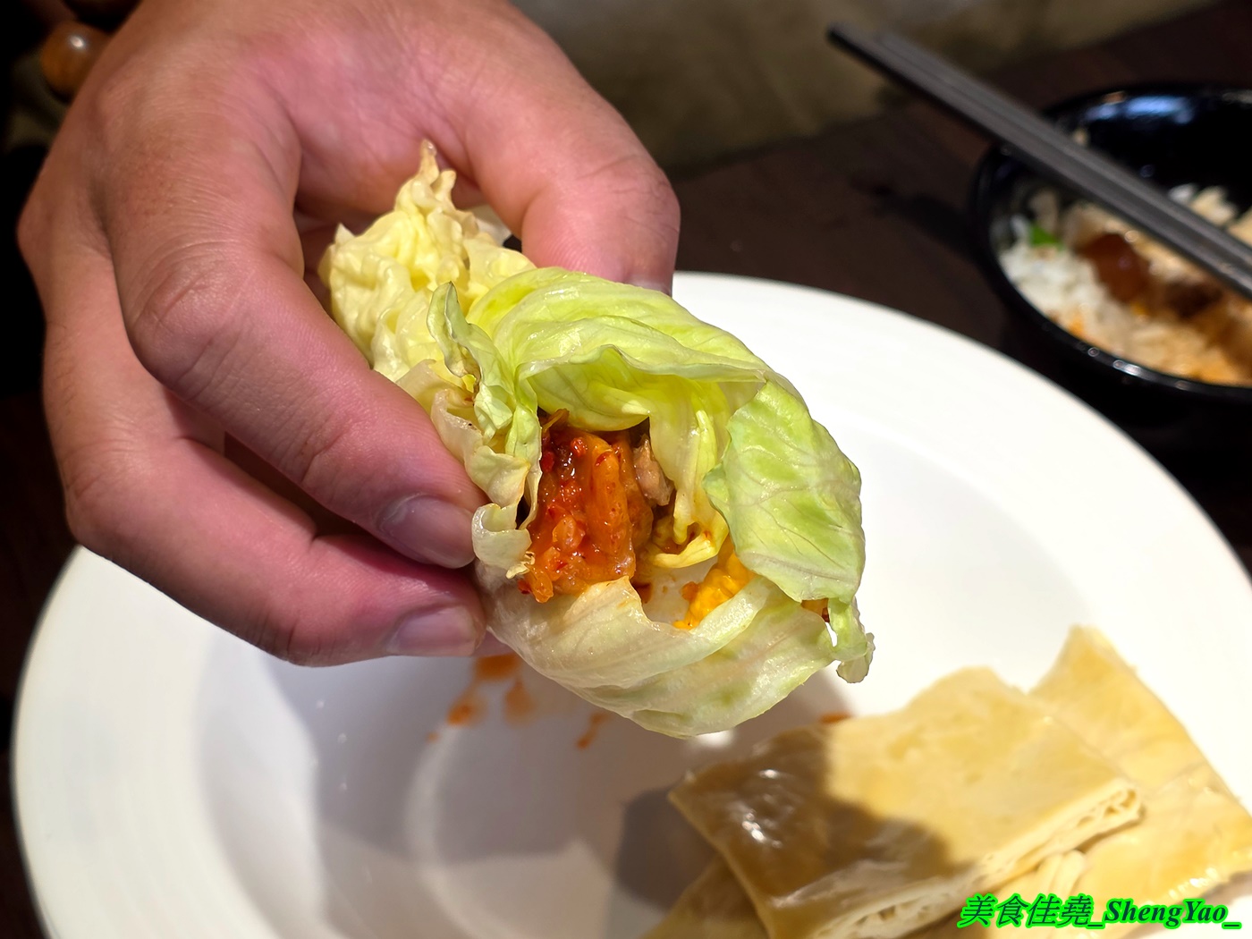 [台中龍井]烤肉殿 燒肉吃到飽 – 台中新開幕的平民燒烤吃到飽，平日午餐兩小時只要399，肉品加海鮮超過30種，還有滷味小菜炸物、打拋豬飯、壽喜牛飯、豬腳飯。