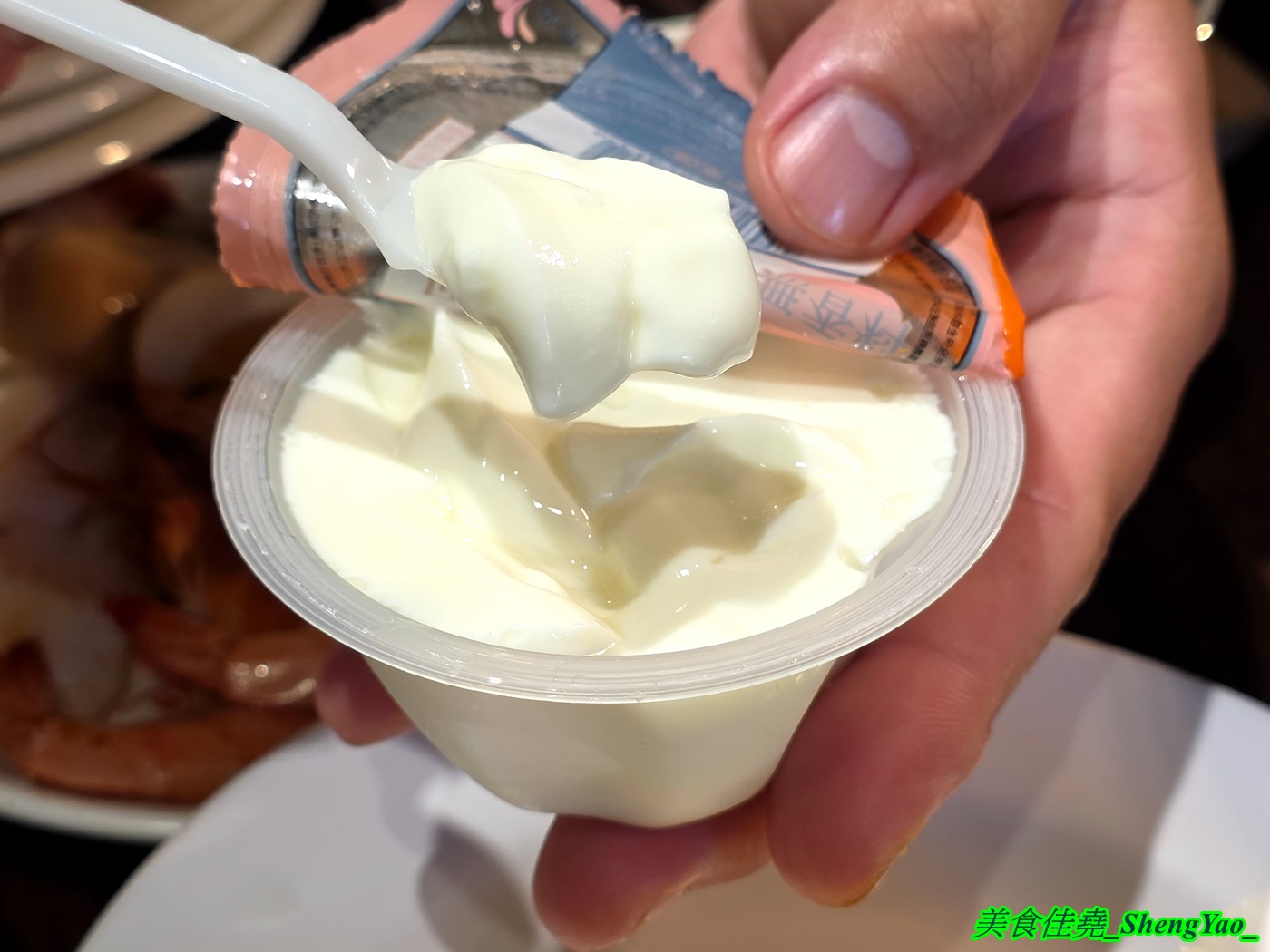 [台中龍井]烤肉殿 燒肉吃到飽 – 台中新開幕的平民燒烤吃到飽，平日午餐兩小時只要399，肉品加海鮮超過30種，還有滷味小菜炸物、打拋豬飯、壽喜牛飯、豬腳飯。