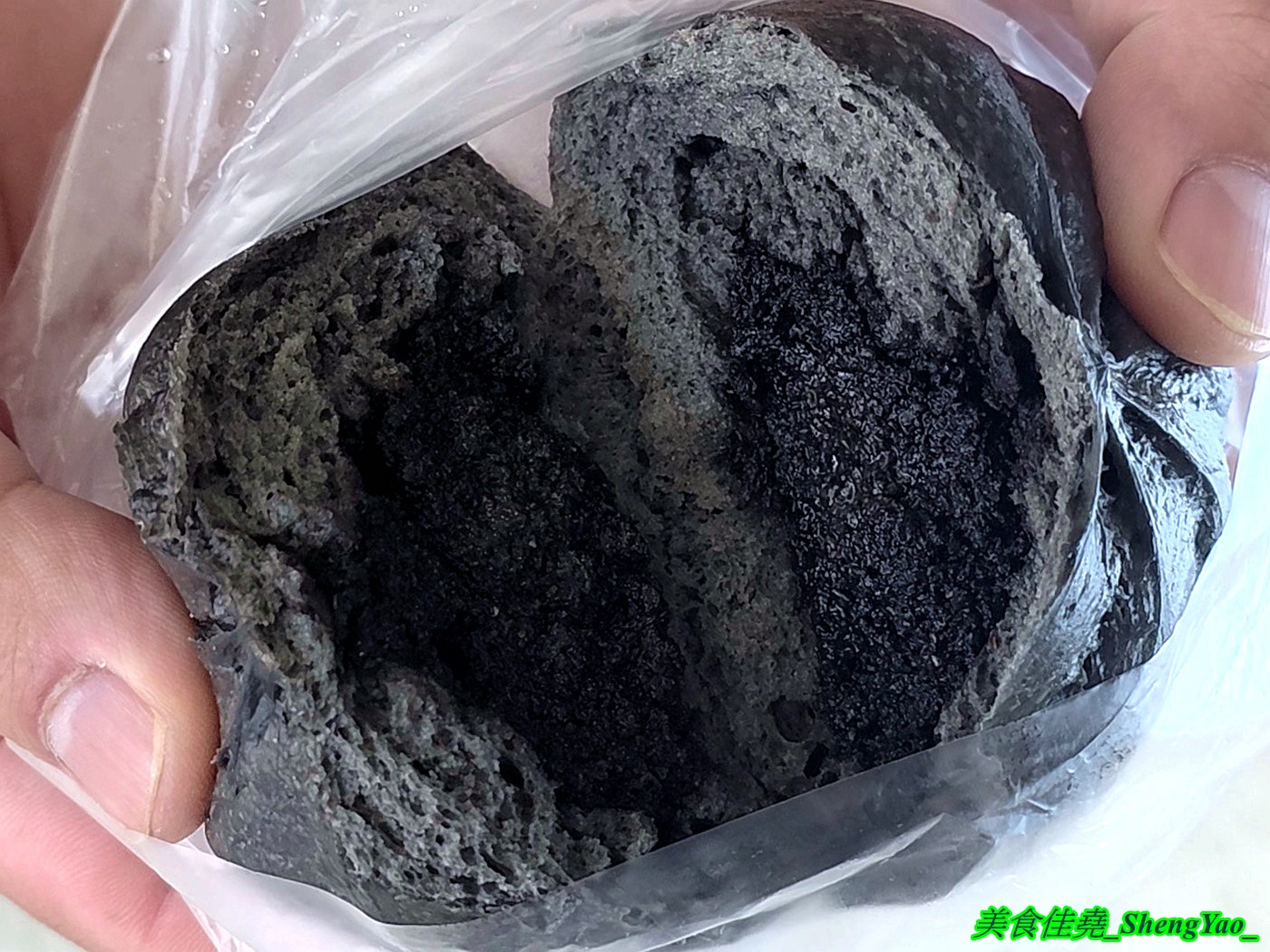 [台中沙鹿]鼎Q包子 沙鹿靜宜店 – 海線新開幕精品包子店，來自大雅的20年老麵包子品牌，包子饅頭皆使用老麵麵糰製作，口味特別，除了現蒸熟食還有販售冷凍家庭包。