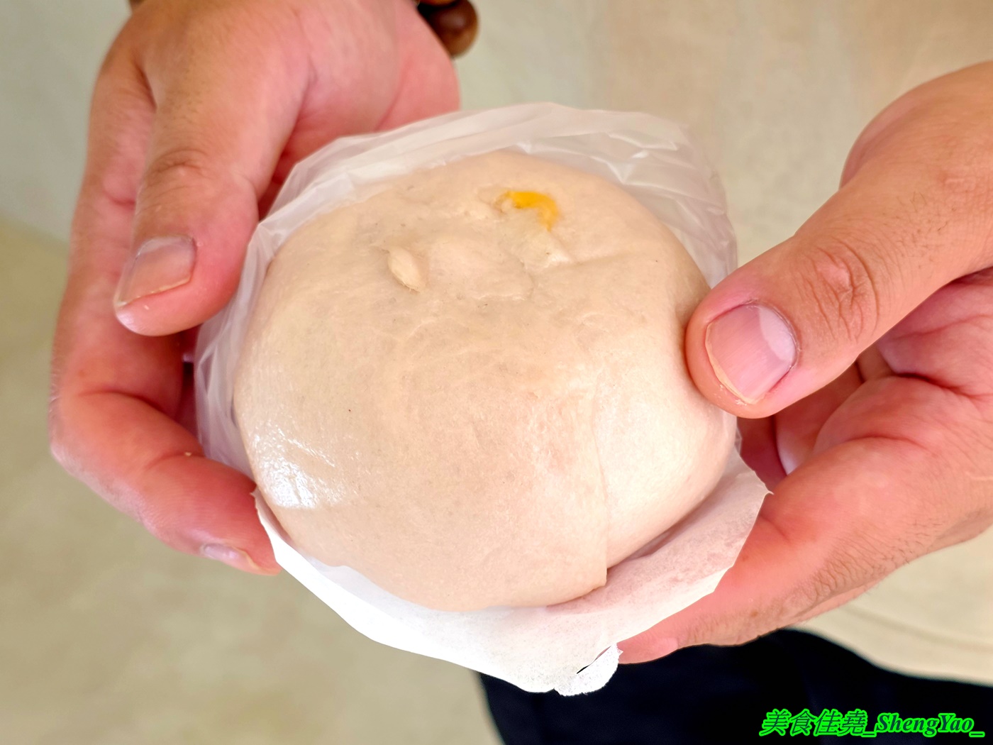 [台中沙鹿]鼎Q包子 沙鹿靜宜店 – 海線新開幕精品包子店，來自大雅的20年老麵包子品牌，包子饅頭皆使用老麵麵糰製作，口味特別，除了現蒸熟食還有販售冷凍家庭包。