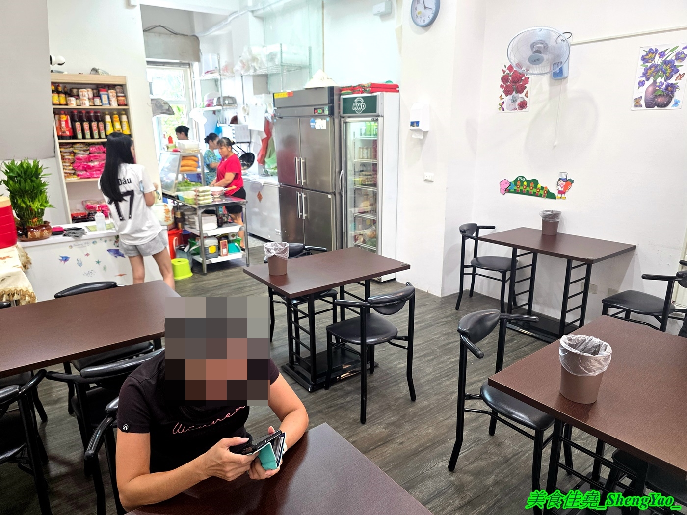 [台中沙鹿]HUONG TRA 香茶越南料理 – 海線新開幕越南料理，吃得到很少見的越南小煎餅和蒸米捲，口味不錯又便宜，內用免費飲料喝到飽。