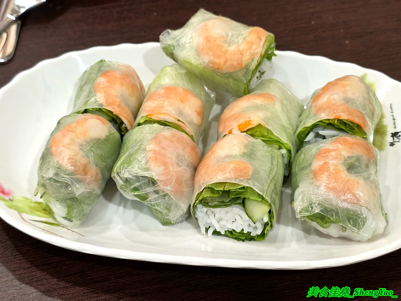 [台中沙鹿]HUONG TRA 香茶越南料理 – 海線新開幕越南料理，吃得到很少見的越南小煎餅和蒸米捲，口味不錯又便宜，內用免費飲料喝到飽。